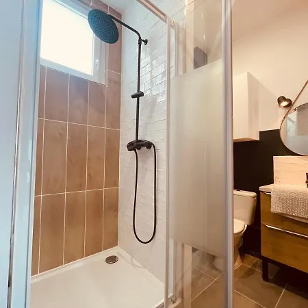 Essence De Vie - Baignoire Balneo - 270 Lejlighed